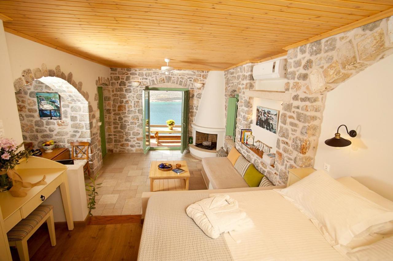 Petra Boutique Homes Arginonda Екстериор снимка